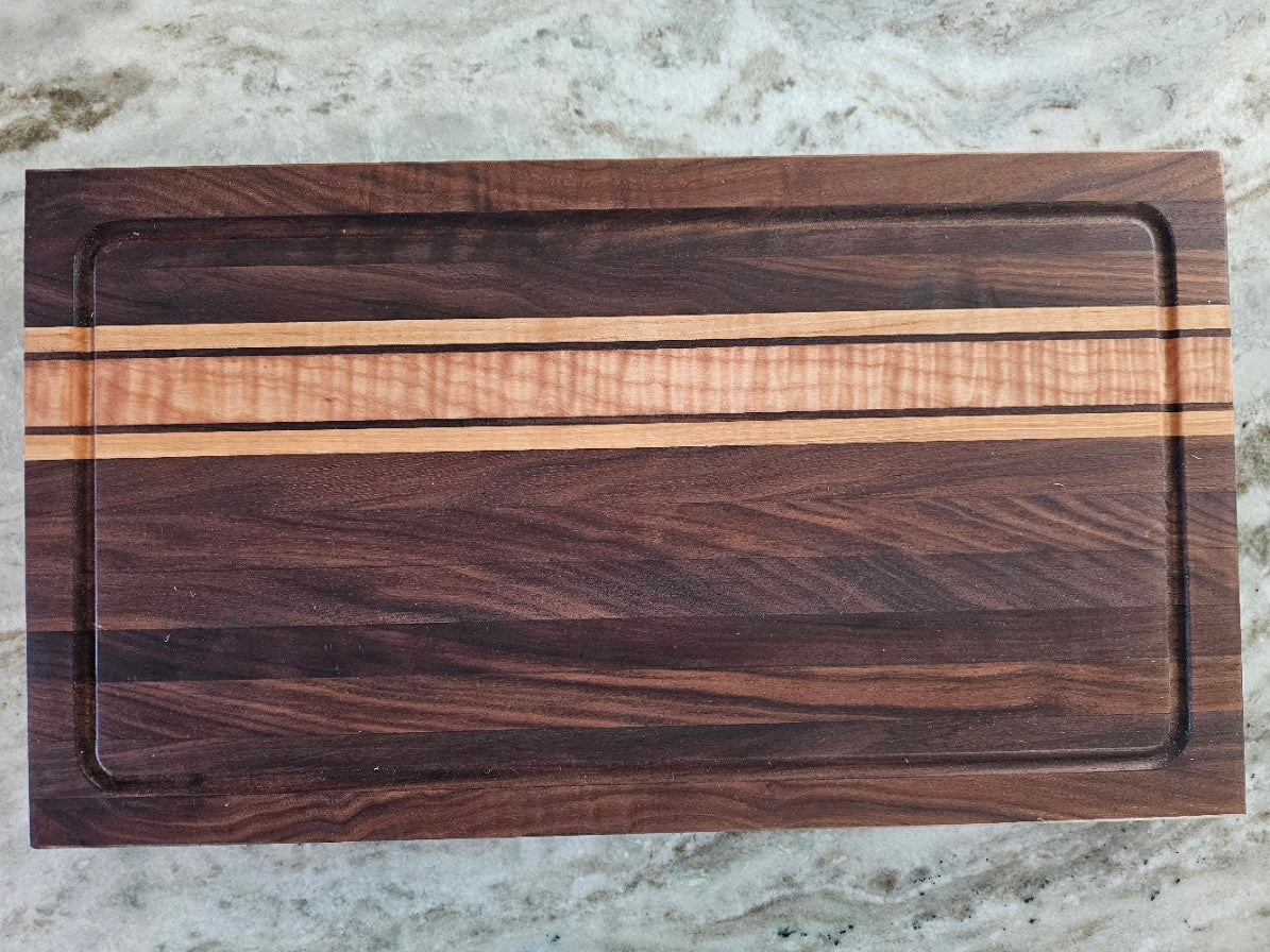 Curly Maple/Walnut offers serving board